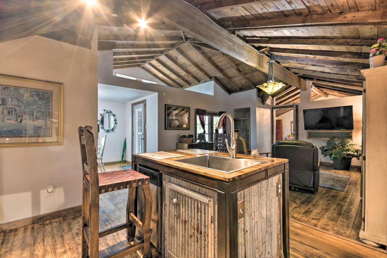 Rustic Chic Home About 1 Mi To Dtwn Hot Springs! Exterior photo