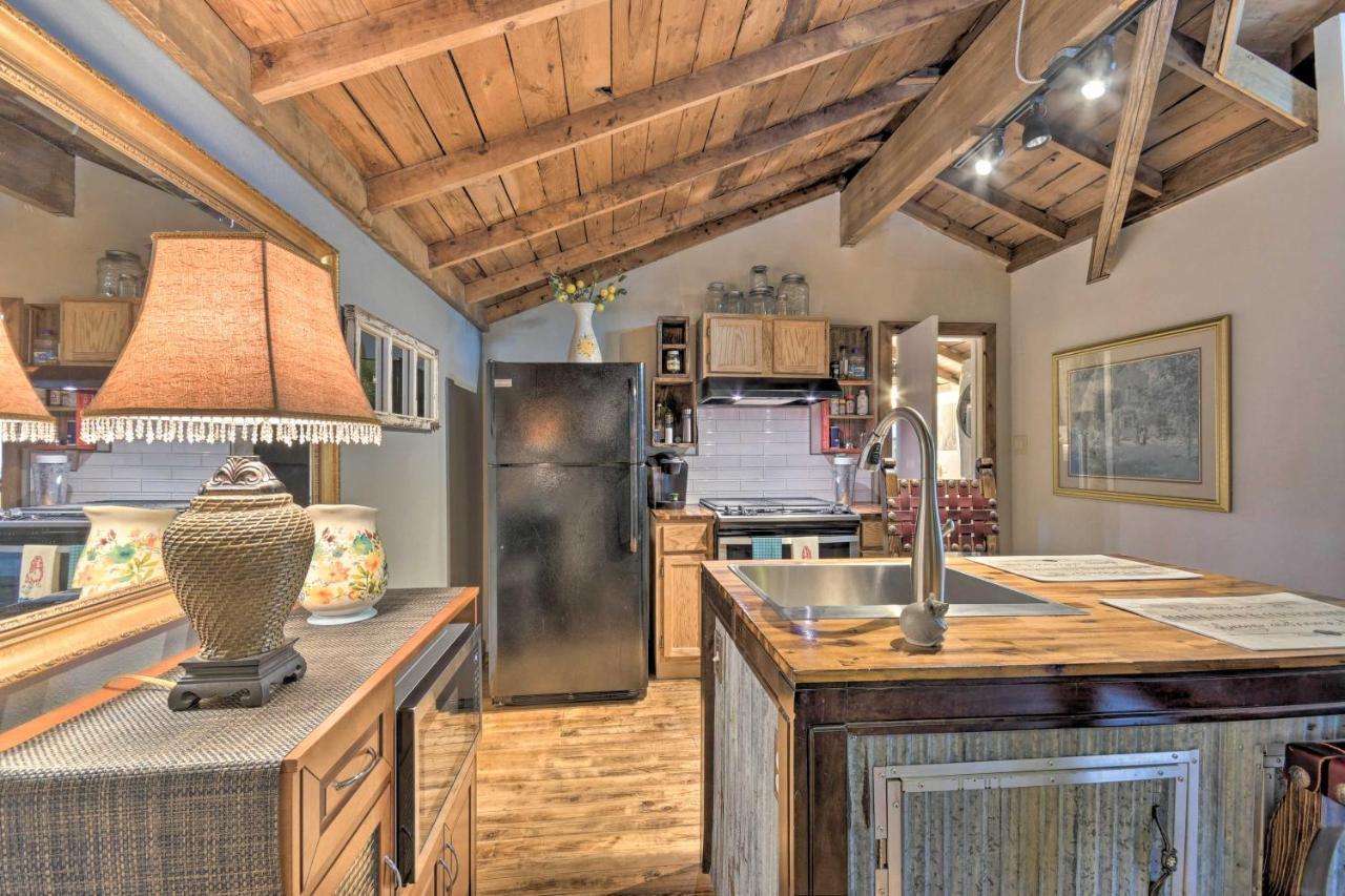 Rustic Chic Home About 1 Mi To Dtwn Hot Springs! Exterior photo
